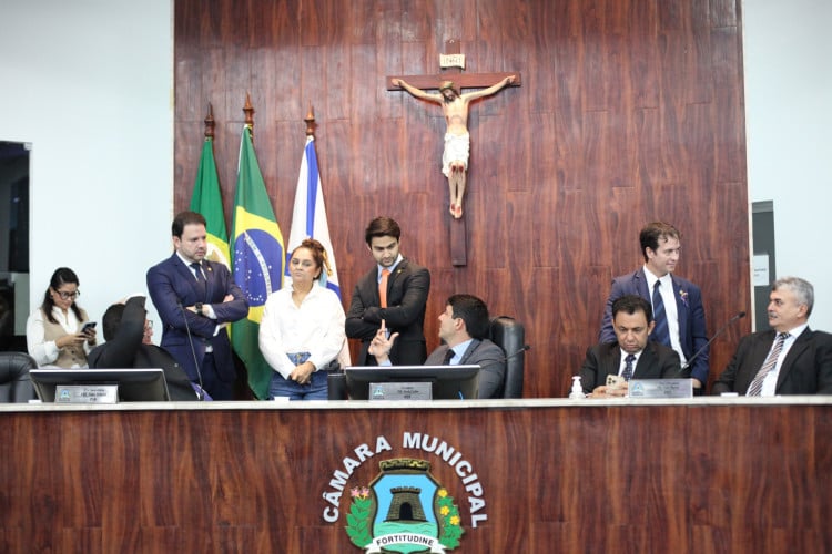 FORTALEZA, CEARÁ, BRASIL,09.04.2024:  1° Sessão da Câmara Municipal após a janela partidária. CMF