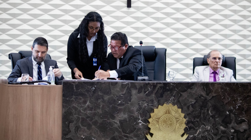 Portaria do TRE-CE disciplina a competência da presidência do Tribunal nos dias e horários em que não houver expediente, inclusive nos finais de semana e feriados