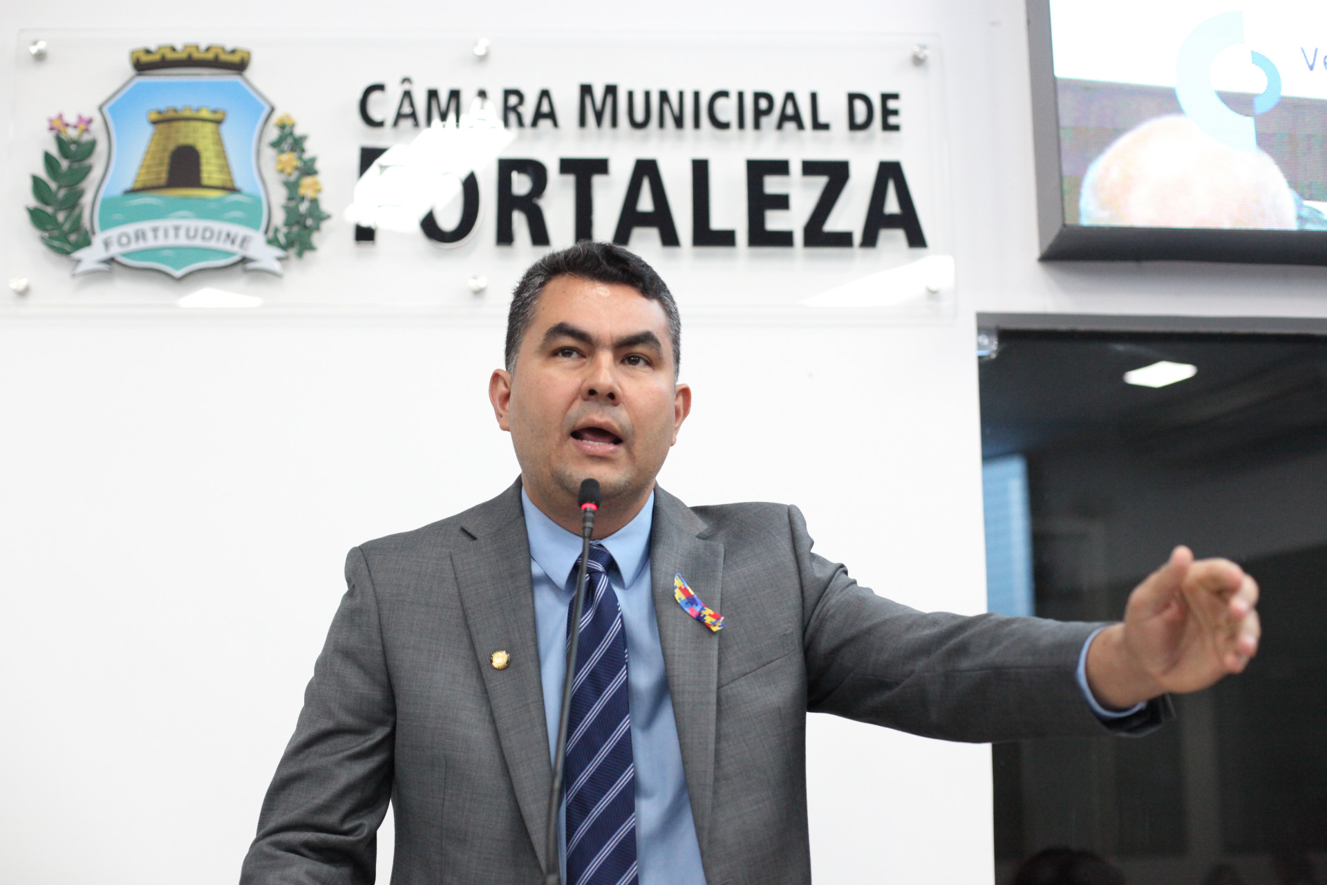 FORTALEZA, CEARÁ, BRASIL,09.04.2024: Iraguassu Filho, vereador lider do prefeito. 1° Sessão da Câmara Municipal após a janela partidária. CMF (Foto: FÁBIO LIMA)