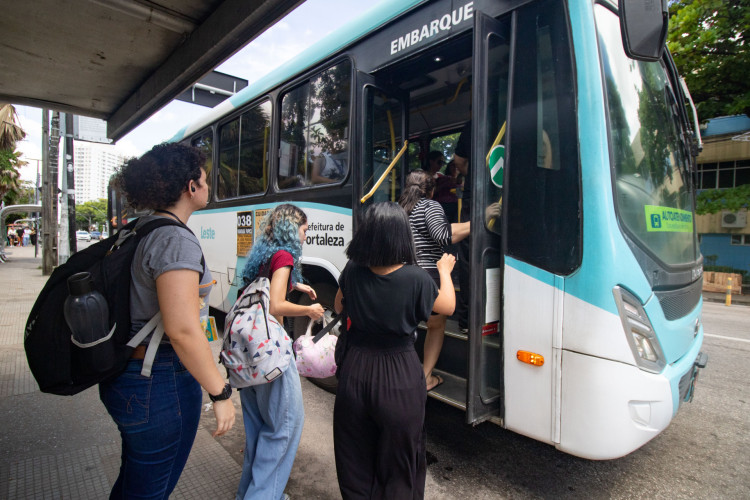 Gratuidades nas passagens de ônibus de Fortaleza foi garantida neste mês de julho aos estudantes de universidades públicas que estavam em greve