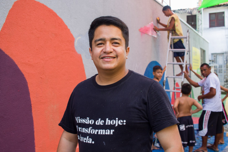 FORTALEZA, CEARÁ, BRASIL, 14-04-2024: Pós-Unifor realiza ação de impacto que promove melhorias urbanas na Comunidade São Vicente de Paulo ou comunidade das quadras. (Foto: Samuel Setubal)(Foto: Samuel Setubal)