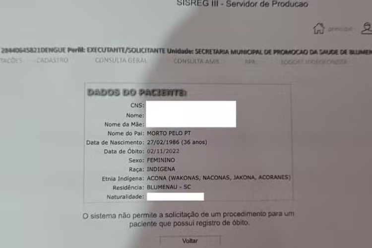 Mulher é tida como morta após ter dados alterados no cadastro de saúde 
