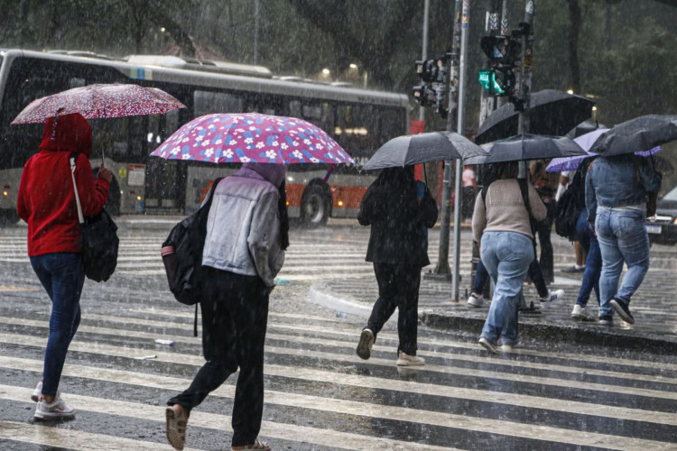 Chuvas devem ficar acima da média em maio no Norte e Sul, diz Inmet