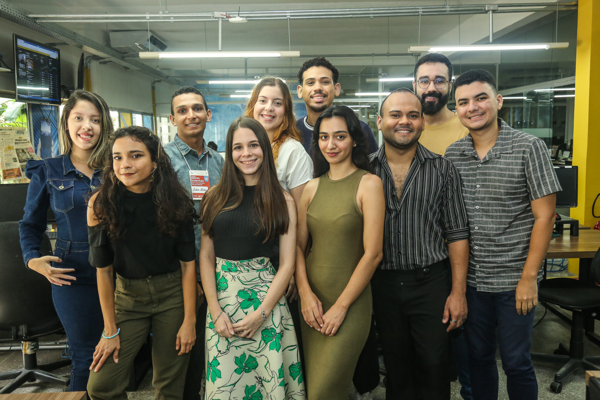 Turma dos Novos Talentos na sala de reuniões da Redação do O POVO (Foto: Joao Filho Tavares)