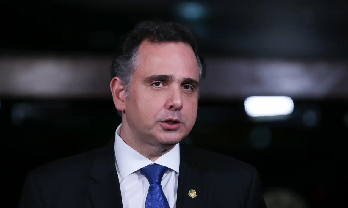 Pacheco baixou o tom nas críticas feitas ao Governo e garantiu estar pronto para conversar sobre o tema