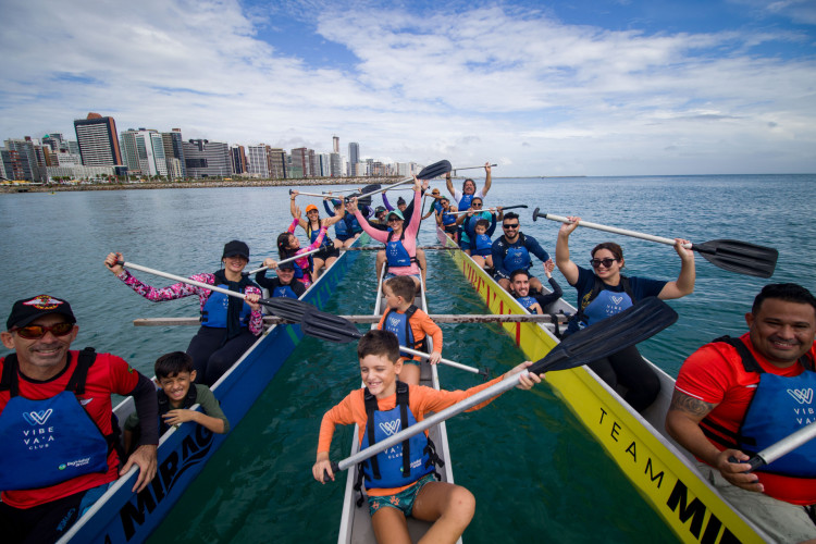 FORTALEZA, CEARÁ, BRASIL, 01-05-2024: Canoagem totalmente gratuita oferecida para cadeirantes, autistas, amputados, cegos e familiares na Praia do Náutico Beira Mar. (Foto: Samuel Setubal)