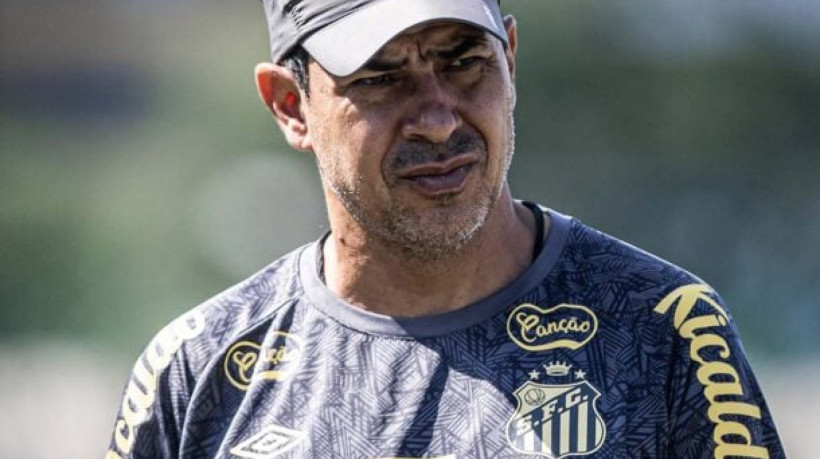 Técnico Fábio Carille está em alta no Santos e por causa disso entrou na mira da diretoria do Vasco da Gama