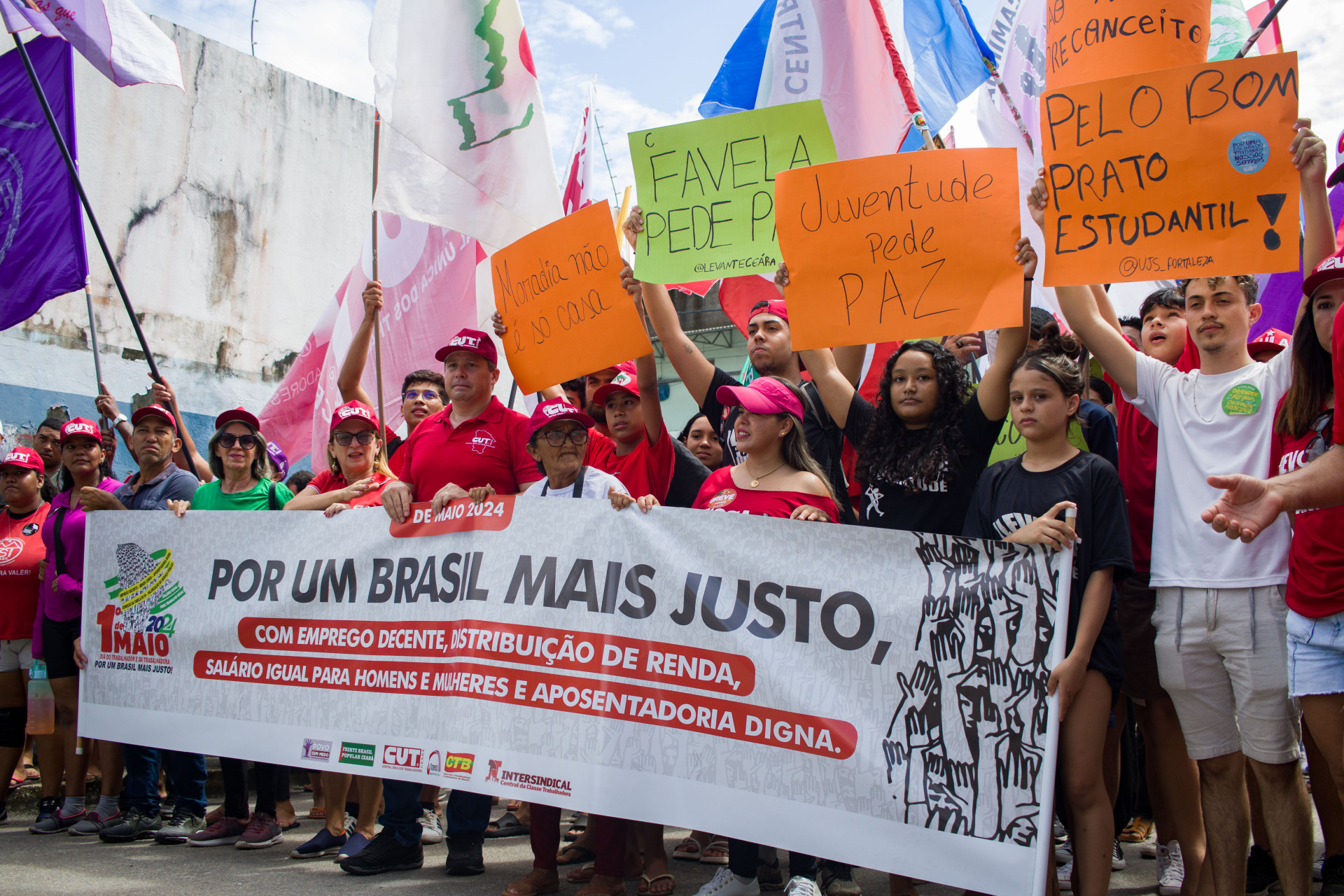 ￼PROFESSORES estão de greve há pelo menos um mês e nogociam com o governo  (Foto: Samuel Setubal)