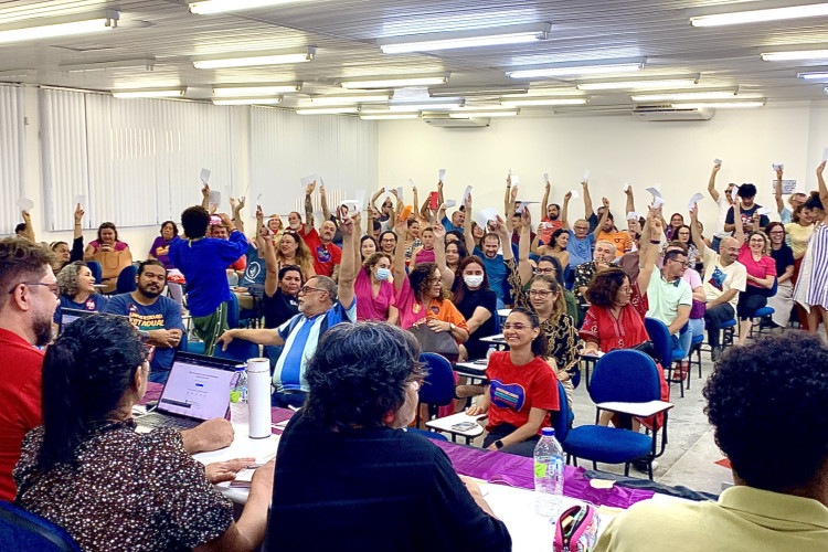 ￼ASSEMBLEIA dos professores da Uece foi realizada ontem