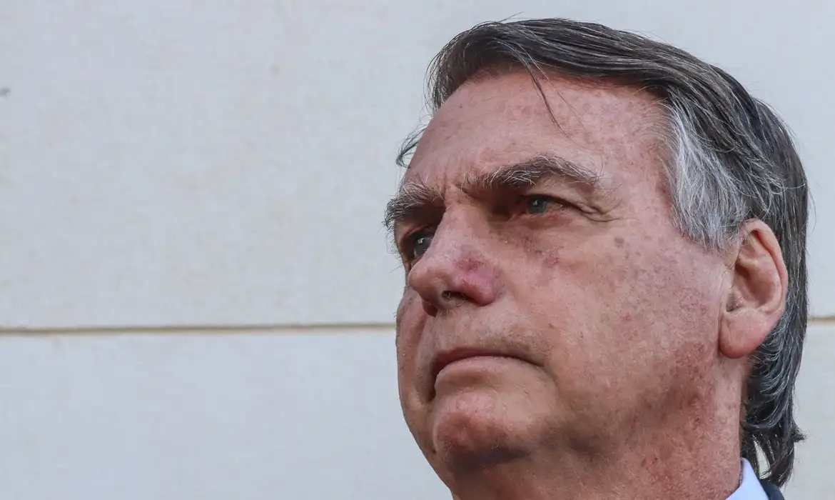 Ex-presidente Jair Bolsonaro (PL) repudiou os atos violentos em Brasília