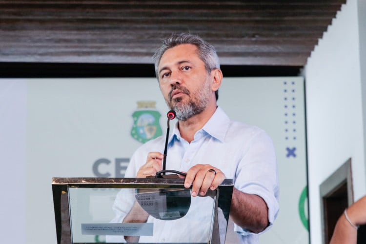 Governador do Ceará, Elmano de Freitas (PT), trocou nove chefes de secretarias e órgãos vinculados ao Estado