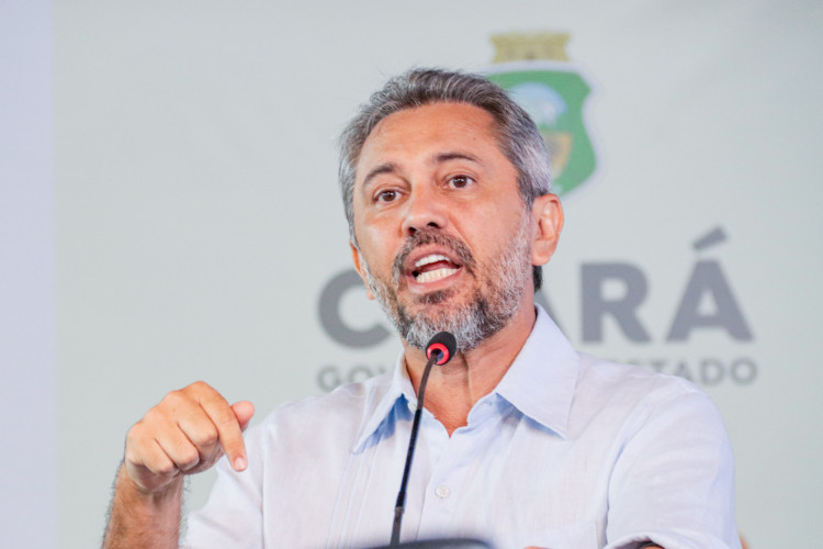 Governador Elmano de Freitas avaliou que as mudanças eram necessárias após avaliação dos resultados do secretariado 