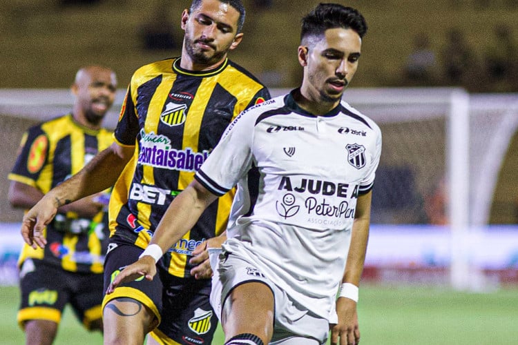 Raí Ramos, lateral-direito do Ceará, em partida contra o Novorizontino