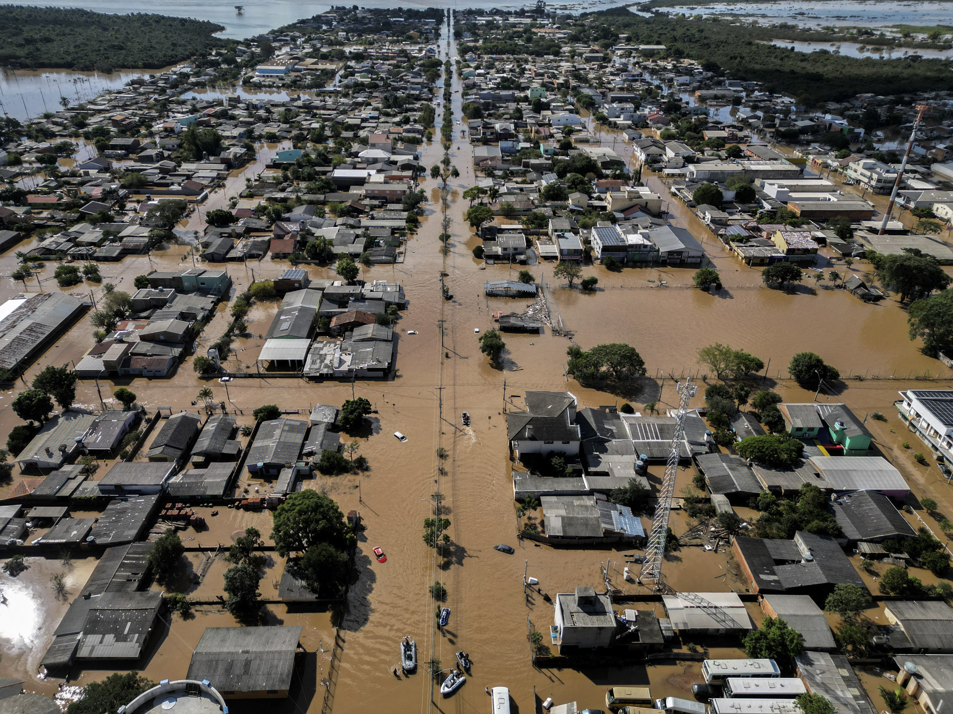 ￼ELDORADO do Sul, Rio Grande do Sul, tomado pelas águas das enchentes (Foto: Nelson ALMEIDA / AFP)
