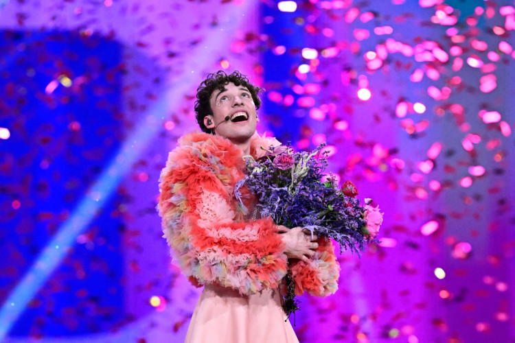 Artista não-binário de 24 anos, Nemo apresentou venceu o Eurovision com a canção 'The Code'
