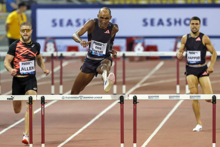 Alison dos Santos Piu em prova de atletismo da Liga Diamante no Catar