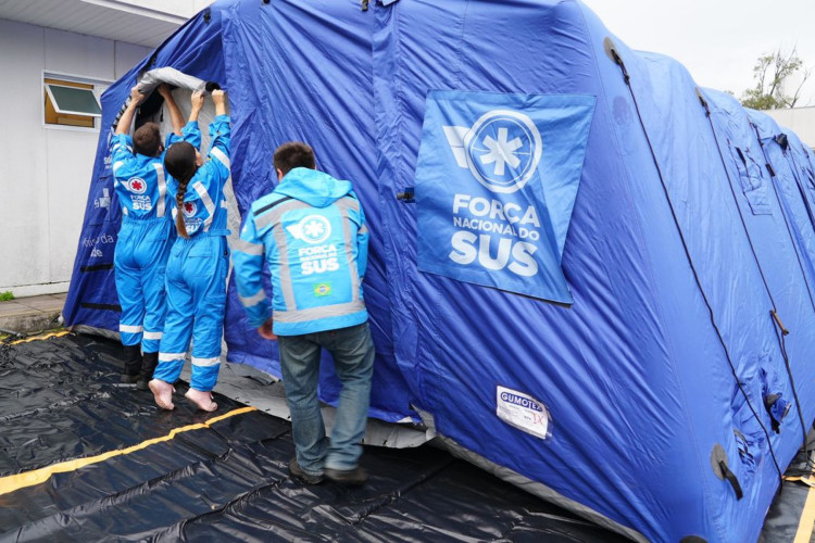 Hospital de campanha em Porto Alegre irá atender 200 pacientes por dia