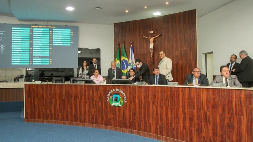 Tribuna da Câmara Municipal de Fortaleza toma contornos de confrontos durante período eleitoral