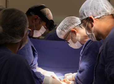 Parto reuniu equipe multidisciplinar com obstetras, cirurgião vascular, entre outros  
