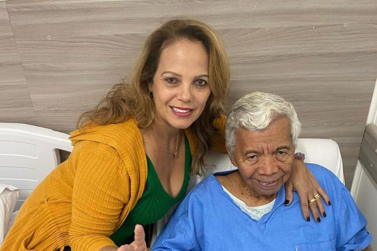 Esposa de Roque, Janilda Nogueira, atualizou estado de saúde do marido em postagem no Instagram