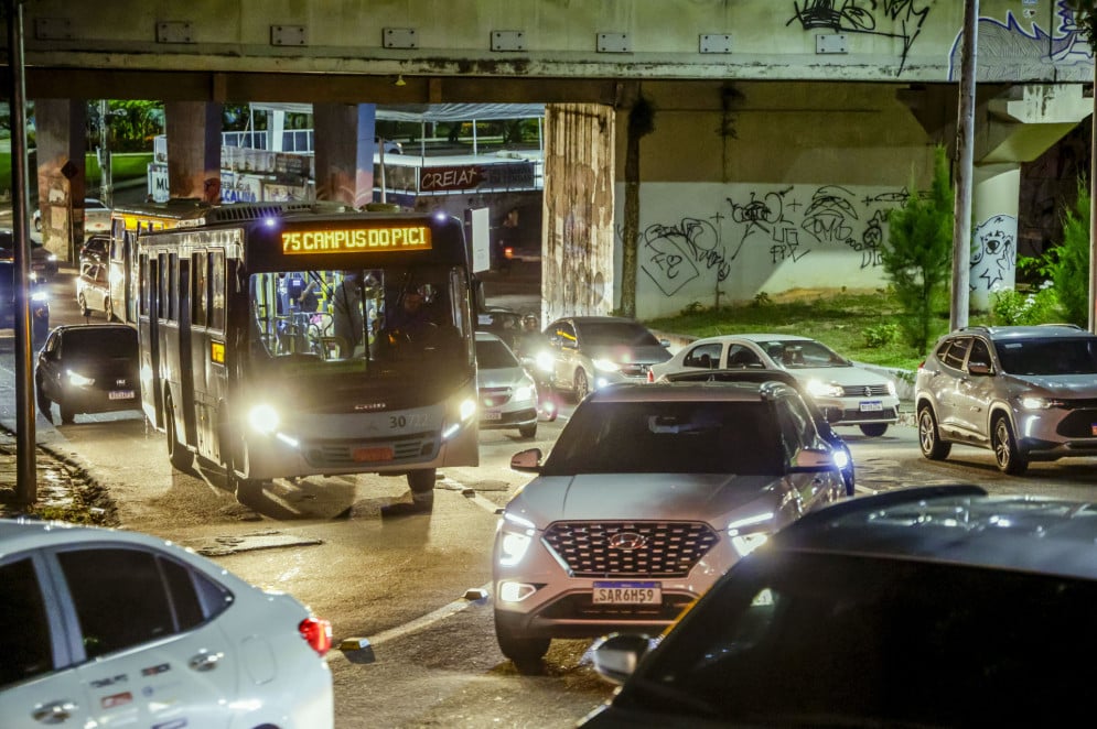 Nos últimos quatro anos, a frota de ônibus de Fortaleza teve redução de 17%(Foto: FCO FONTENELE)