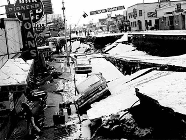 Há 64 anos, em 22/5/1960, ocorreu o maior terremoto da história, em intensidade. Atingiu espantosos 9,5 graus de magnitude.  Foi o Sismo de Valdivia, em Araucanía, no Chile.  