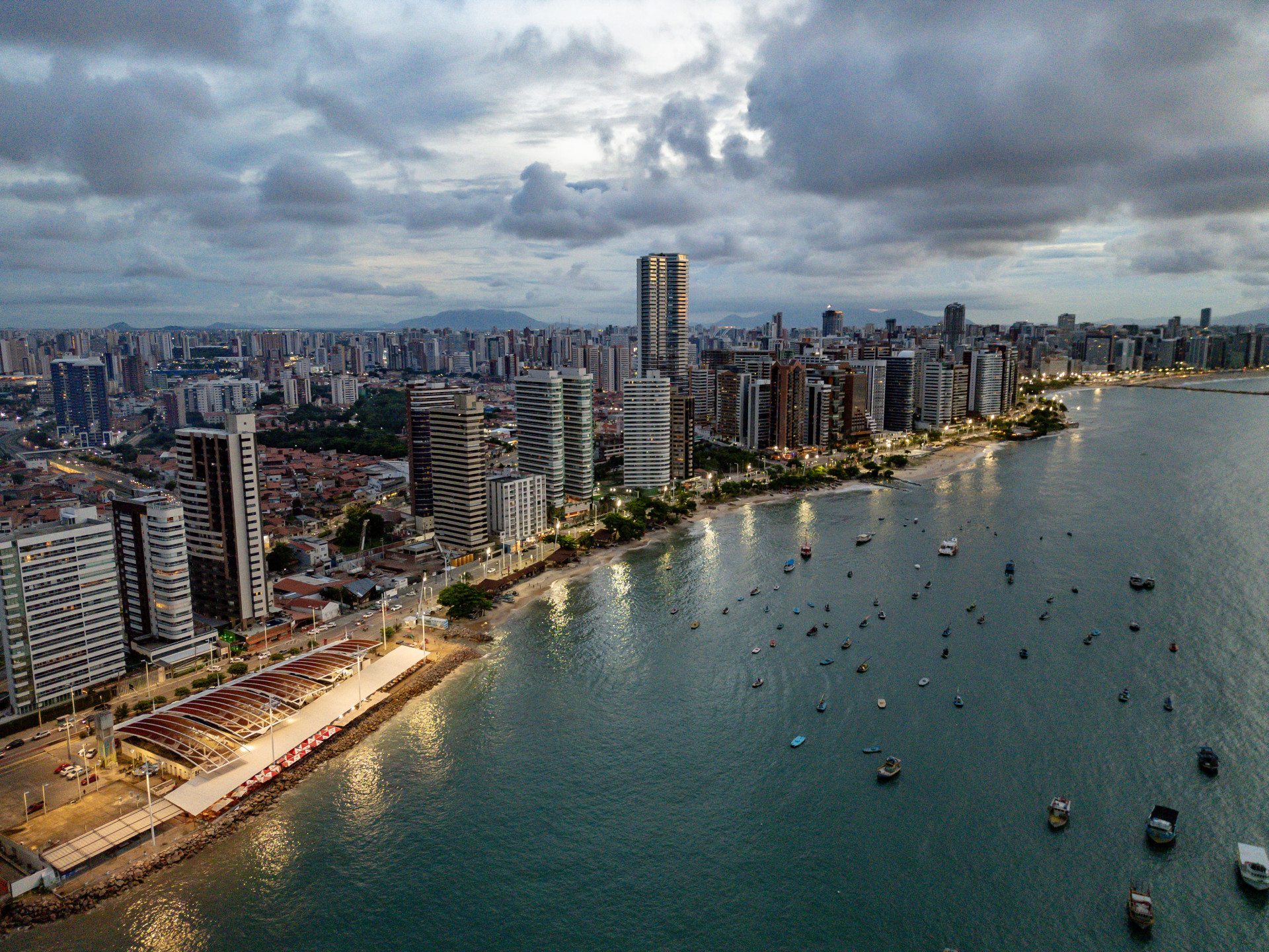 FORTALEZA-CE, BRASIL, 12-03-2024: Mercado dos Peixes do Mucuripe. Economia Comércio na Beira Mar, Prefeitura divulgou que comércio na Beira Mar gera R$ 4 milhões por dia. (Foto: Aurelio Alves/O Povo) (Foto: Aurelio Alves)