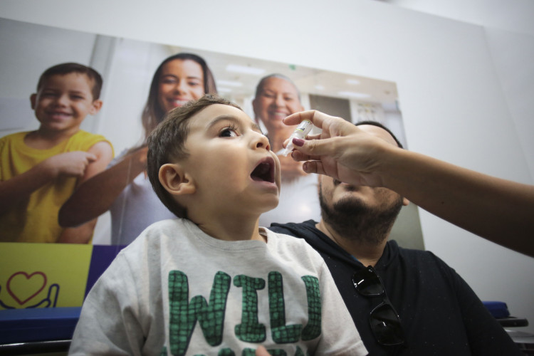 Dia D de vacinação contra poliomielite foi reallizado neste sábado, 25, em Fortaleza