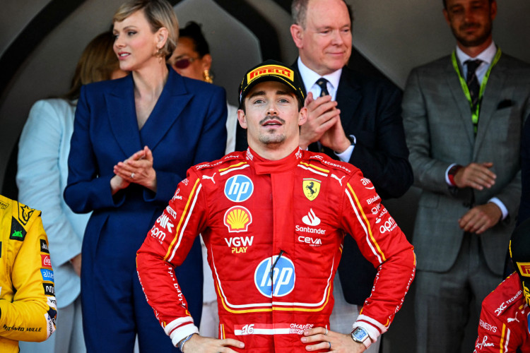 Leclerc, da Ferrari, comemora vitória no GP de Monaco