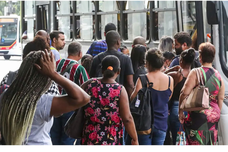 Negros morrem quatro vezes mais de disparo de arma de fogo que brancos