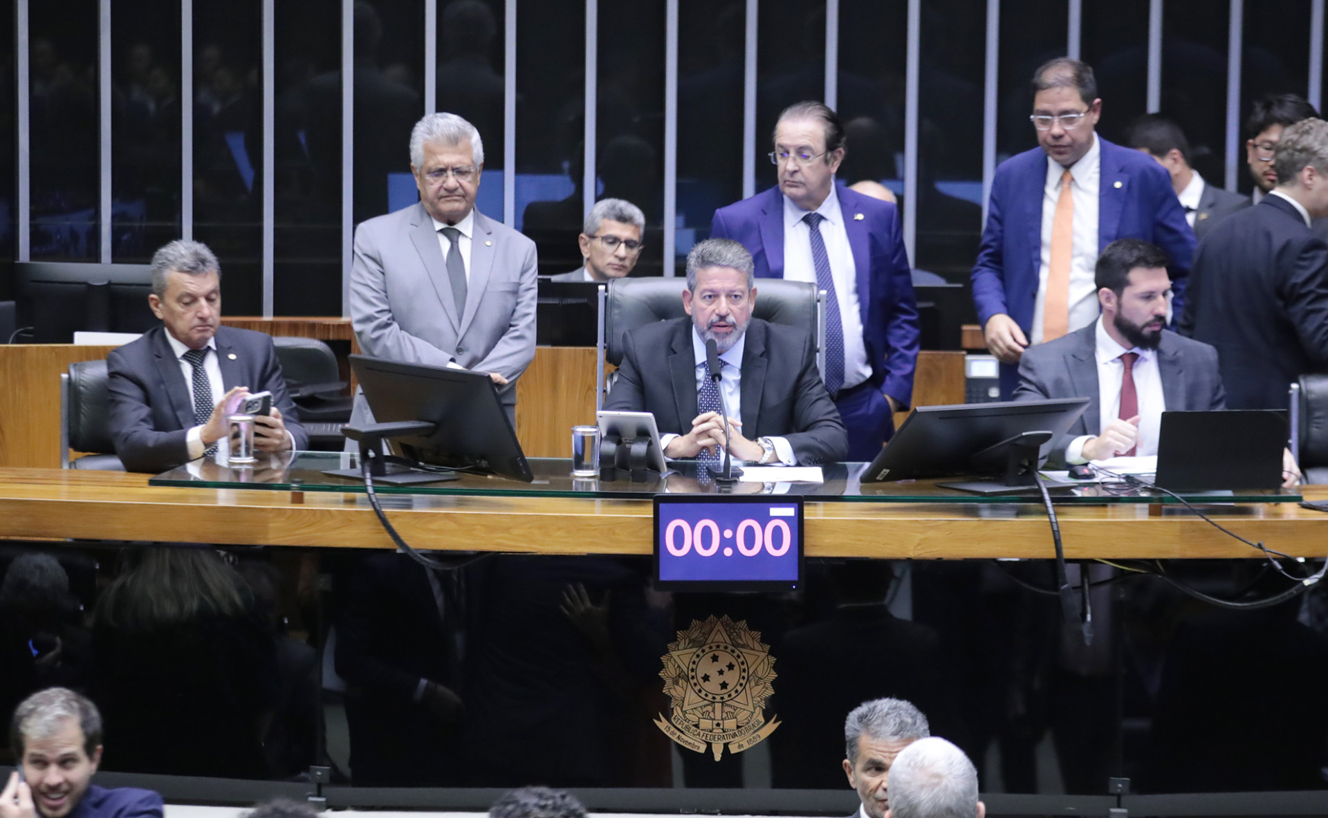 ￼ACORDO permitiu que o percentual de taxação apresentado na Câmara fosse aprovado por votação simbólica (Foto: Zeca Ribeiro/ Agência Câmara)