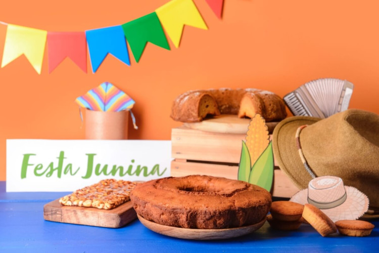 A decoração faz toda a diferença na festa junina (Imagem: Pixel-Shot | Shutterstock)