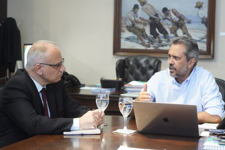 Encontro do governador com o novo secretário da Segurança, Roberto Sá, já aconteceu, conforme registro nas redes sociais
