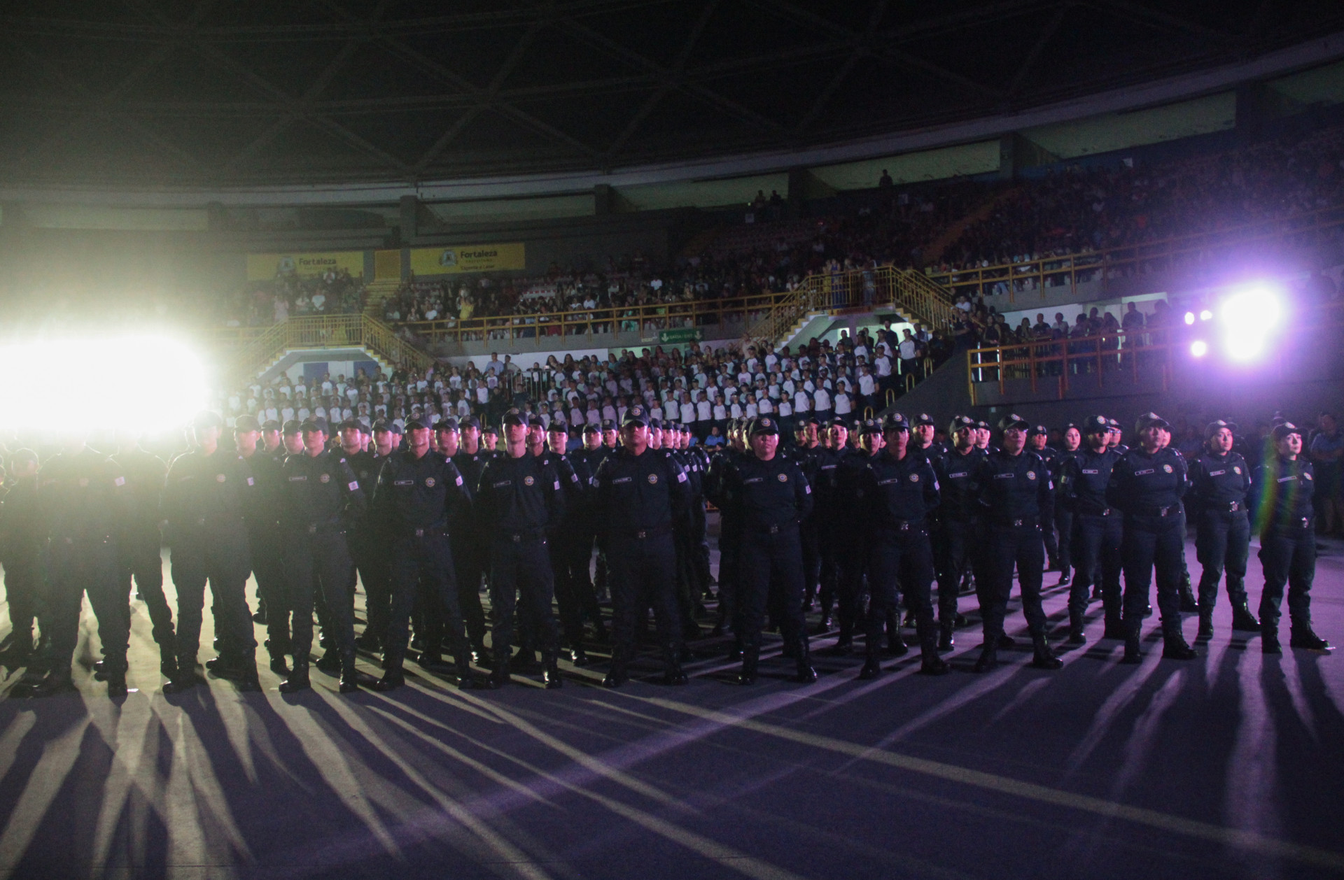 219 guardas municipais tomaram posse na noite desta quarta-feira, 29 (Foto: Yuri Allen/Prefeitura de Fortaleza)