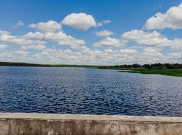 ￼BARRAGEM do açude Santa Bárbara em Jaguaretama 