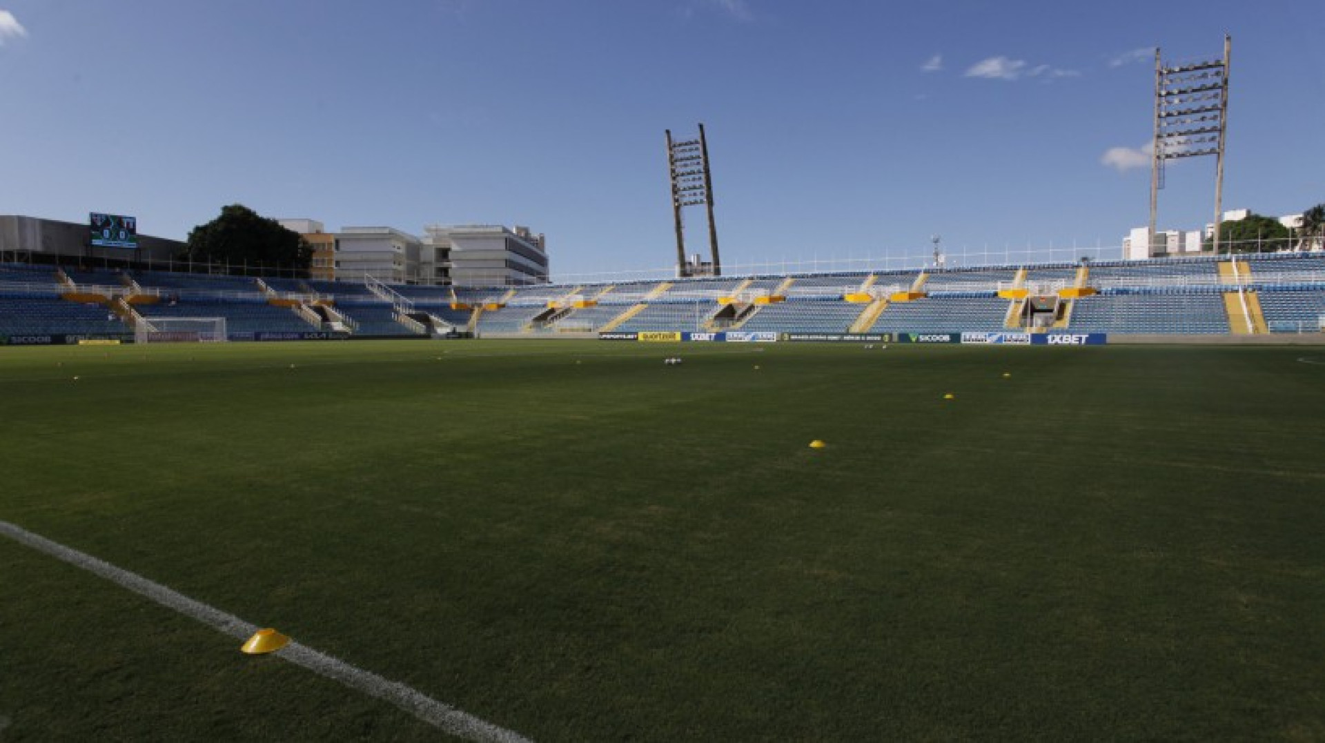 Estádio Presidente Vargas pode sediar duelo entre Grêmio e Internacional pela Série A (Foto: FABIO LIMA/O POVO)