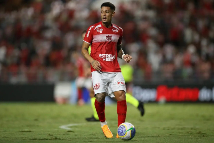 Lateral-esquerdo Willian Formiga, ex-Ceará, atualmente no CRB