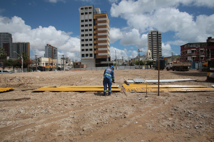 Terreno onde um dia esteve erguido o Edifício São Pedro teve sua demolição concluída no início de junho deste ano