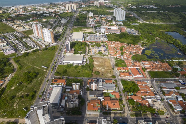 Área que estaca sob risco de degradação ambiental no bairro Manuel Dias Branco, próxima à avenida Santos Dumont
