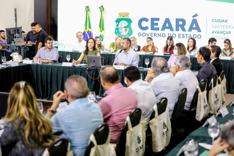Governador Elmano de Freitas fez reunião com secretários após promover série de trocas nos comandos de pastas estaduais. Reunião ocorreu neste sábado, 8 de junho de 2024