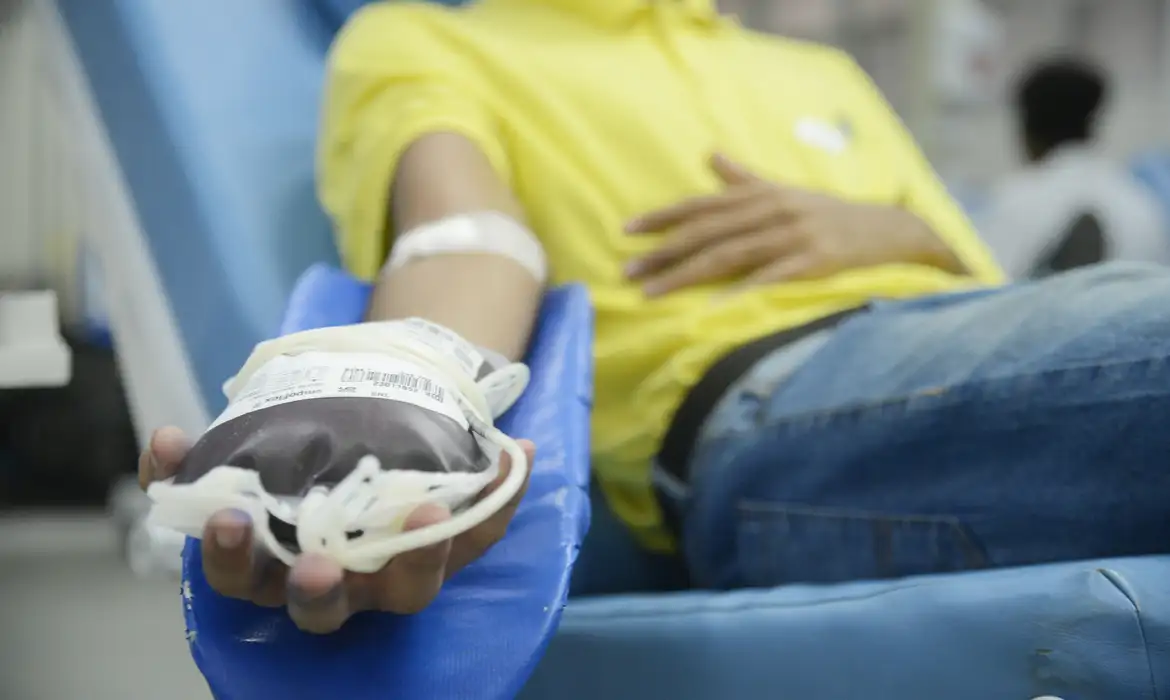 Hoje é Dia: doação de sangue, namorados e idosos se destacam na semana