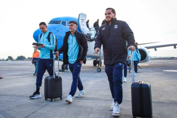 RS - FUTEBOL/ CHEGADA GREMIO  - ESPORTES - Delegação do Gremio embarca para o Chile, onde enfrenta a equipe do Huachipato, em partida valida pelo Copa Libertadores da America 2024. FOTO: LUCAS UEBEL/GREMIO FBPA