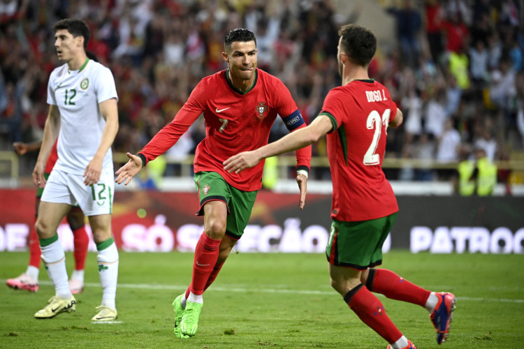 CR7 marcou dois gols na vitória por 3 a 0 sobre a Irlanda no último amistoso de Portugal antes da Eurocopa