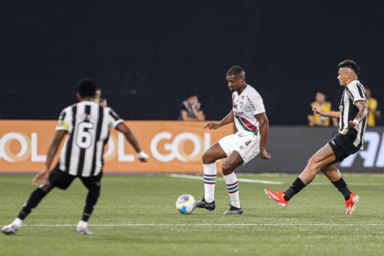 Rio de Janeiro, Brasil - 11/06/2024 - Estádio Nilton Santos - 
Fluminense enfrenta o Botafogo esta noite no Estádio Nilton Santos pela 8ª rodada do Campeonato Brasileiro 2024.
FOTO DE MARCELO GONÇALVES / FLUMINENSE FC

IMPORTANTE: Imagem destinada a uso institucional e divulgação, seu uso comercial está vetado incondicionalmente por seu autor e o Fluminense Football Club.

IMPORTANT: Image intended for institutional use and distribution. Commercial use is prohibited unconditionally by its author and Fluminense Football Club.

IMPORTANTE: Imágen para uso solamente institucional y distribuición. El uso comercial es prohibido por su autor y por el Fluminense Football Club.