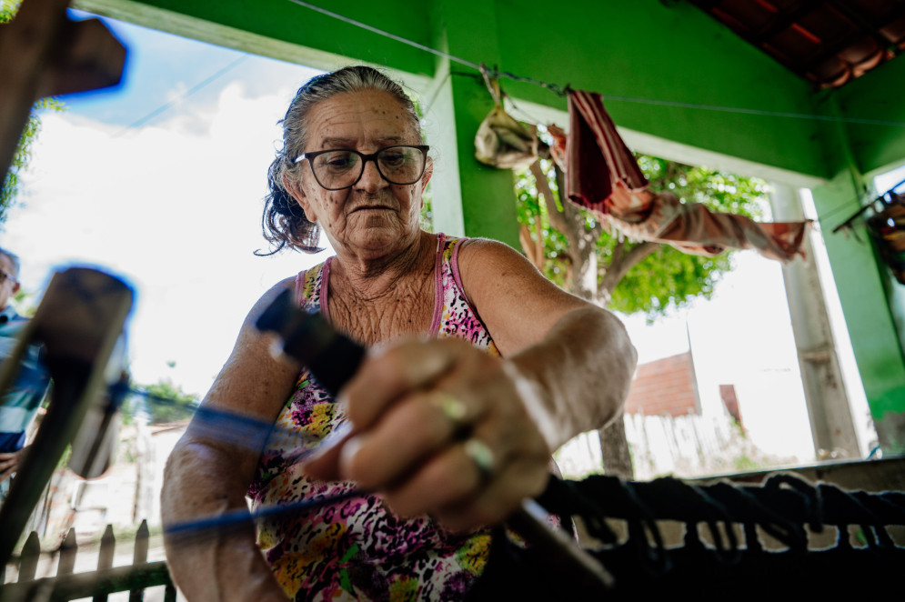 Ana Cláudia da Silva, 65, artesã de mamucaba em Jaguaruana