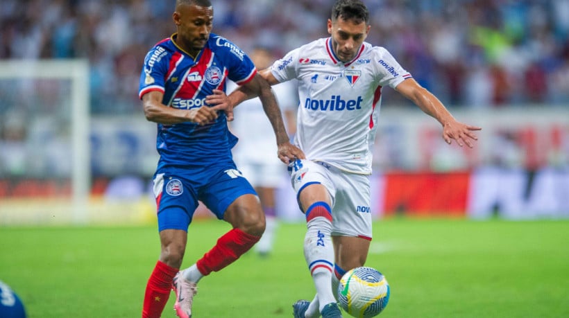 BA - BRASILEIRO A 2024, BAHIA x FORTALEZA - ESPORTES - BA - SALVADOR - 13/06/2024 - BRASILEIRO A 2024, BAHIA X FORTALEZA - Ademir jogador do Bahia durante partida contra o Fortaleza no estádio Arena Fonte Nova pelo campeonato Brasileiro A 2024. 13/06/2024 - Foto: JHONY PINHO/AGIF - AGÊNCIA DE FOTOGRAFIA/AGIF - AGÊNCIA DE FOTOGRAFIA/ESTADÃO CONTEÚDO