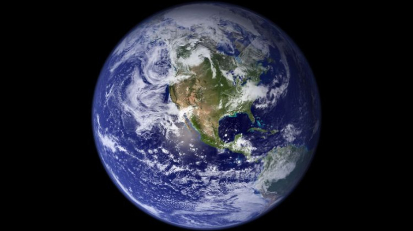 O núcleo interno da Terra está ocalizado a mais 4.800 quilômetros abaixo da superfície 