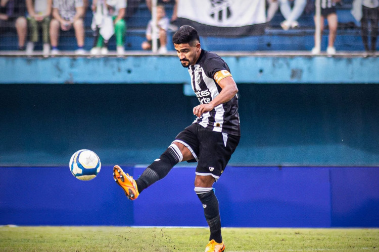 Ramon Menezes em atuação pelo Ceará na Série B do Campeonato Brasileiro