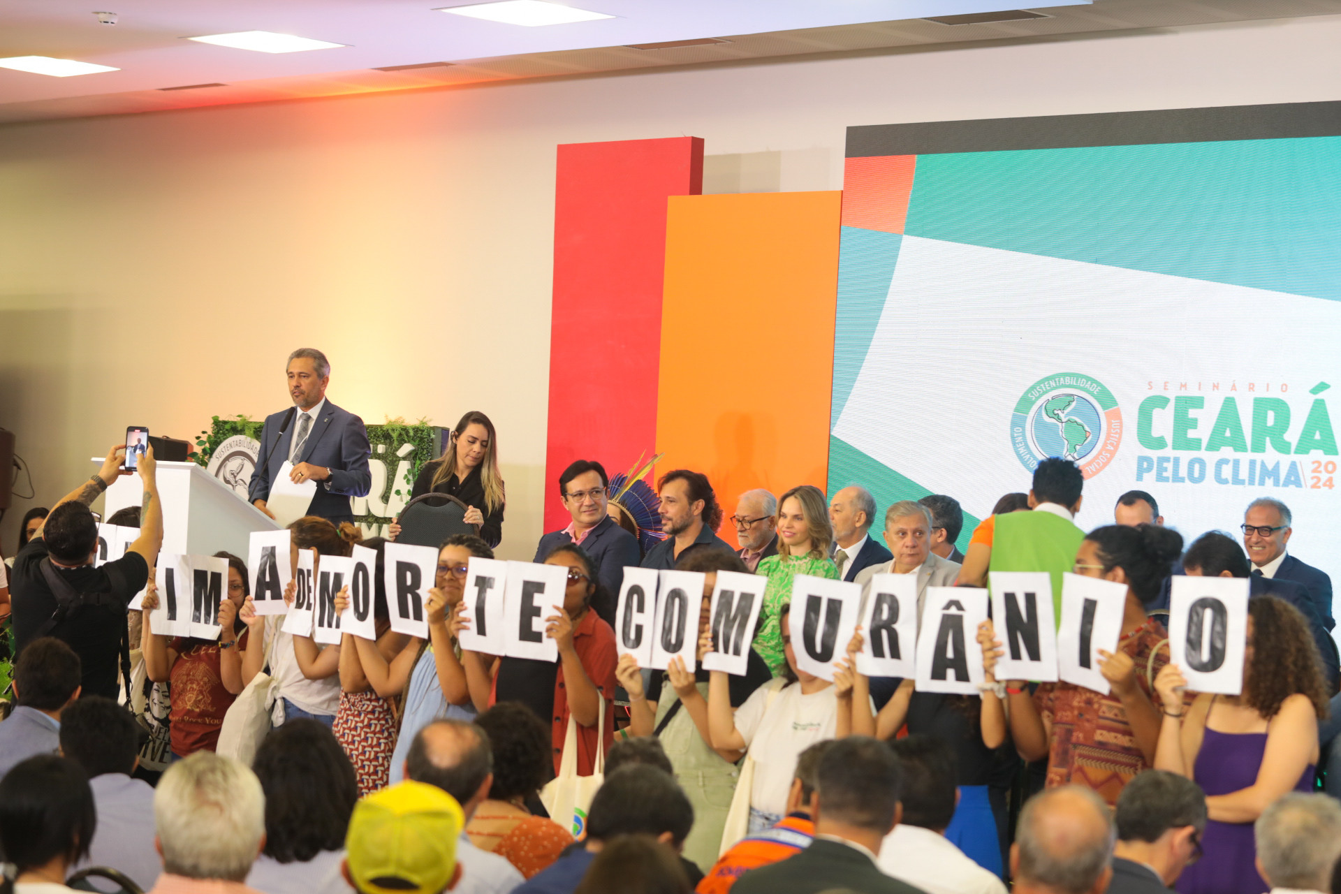 FORTALEZA-CE, BRASIL, 17-06-2024: Governador Elmano de Freitas (PT) discursando no evento Ceará pelo Clima 2024 em meio de protesto contra a usina de urânio no Centro de eventos. (foto: Beatriz Boblitz/O Povo)























































































































































































































































































































































































































































































































































































































































































































































































































































































































































































































































































































































































































































































































































































































































































































































































































































































































































































































































































































































































































 (Foto: Beatriz Boblitz)