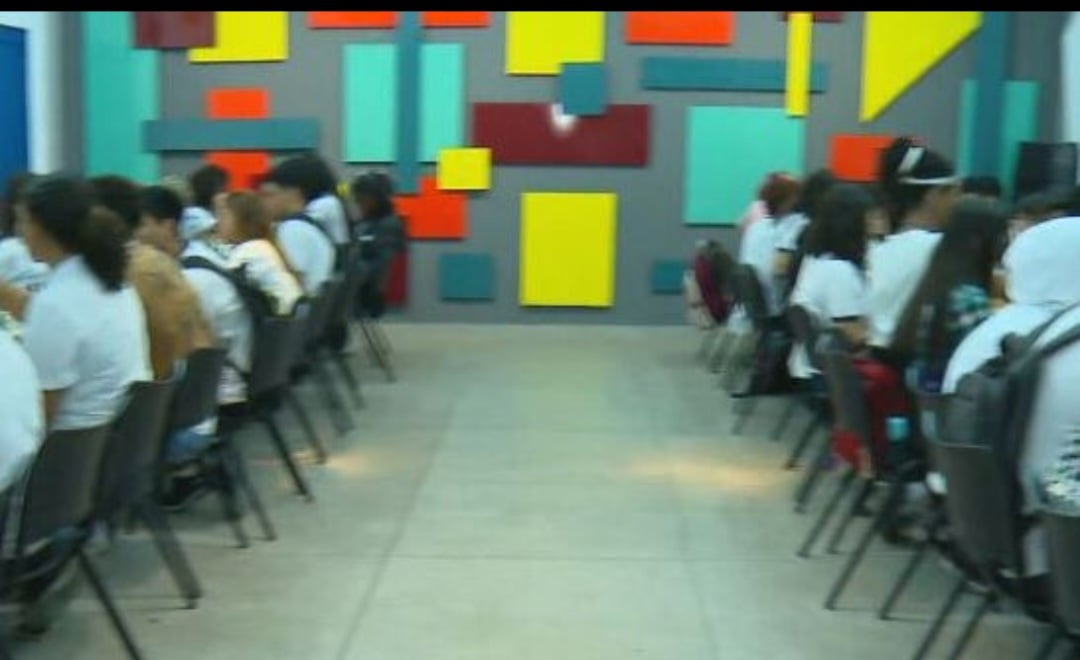 O xadrez está sendo usado para o desenvolvimento do raciocínio lógico de alunos numa escola pública do Rio de Janeiro. Trata-se do Colégio Estadual Vicente Jannuzzi, onde os estudantes participam de um torneio da modalidade.